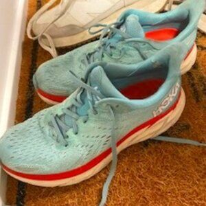 Women's Hoka's - Light Blue Size 9. Bondi. Gently used, great condition